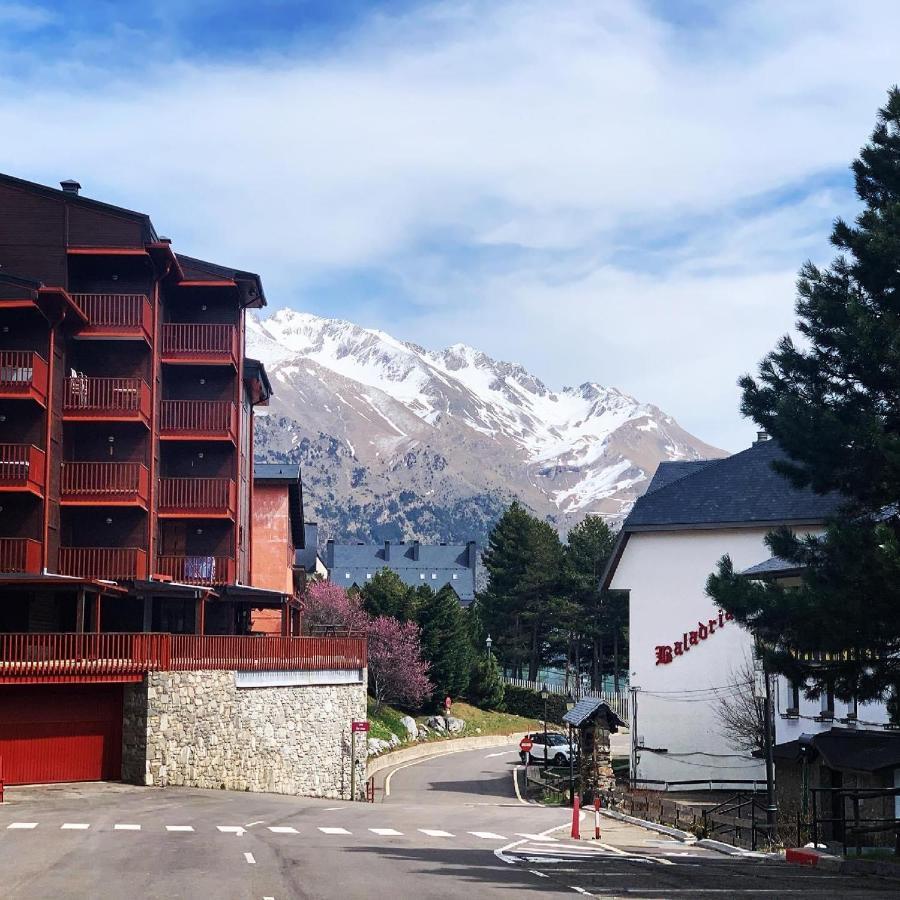 Apartamentos Formigal - Admite Mascotas - Eksteriør bilde